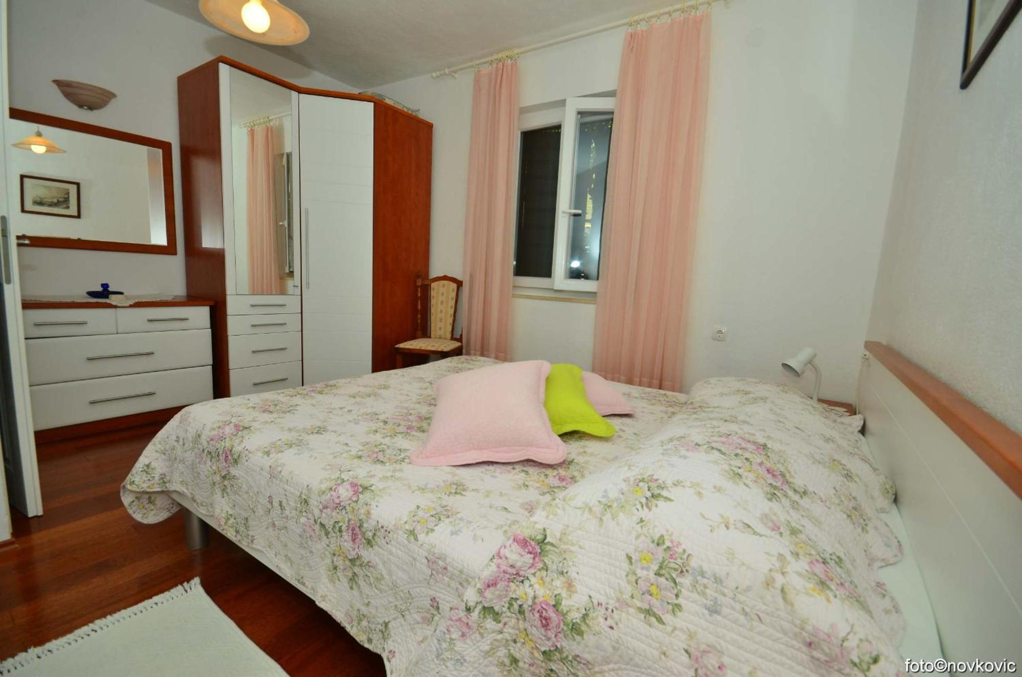 Apartments Fani Kanun Bol Exterior photo